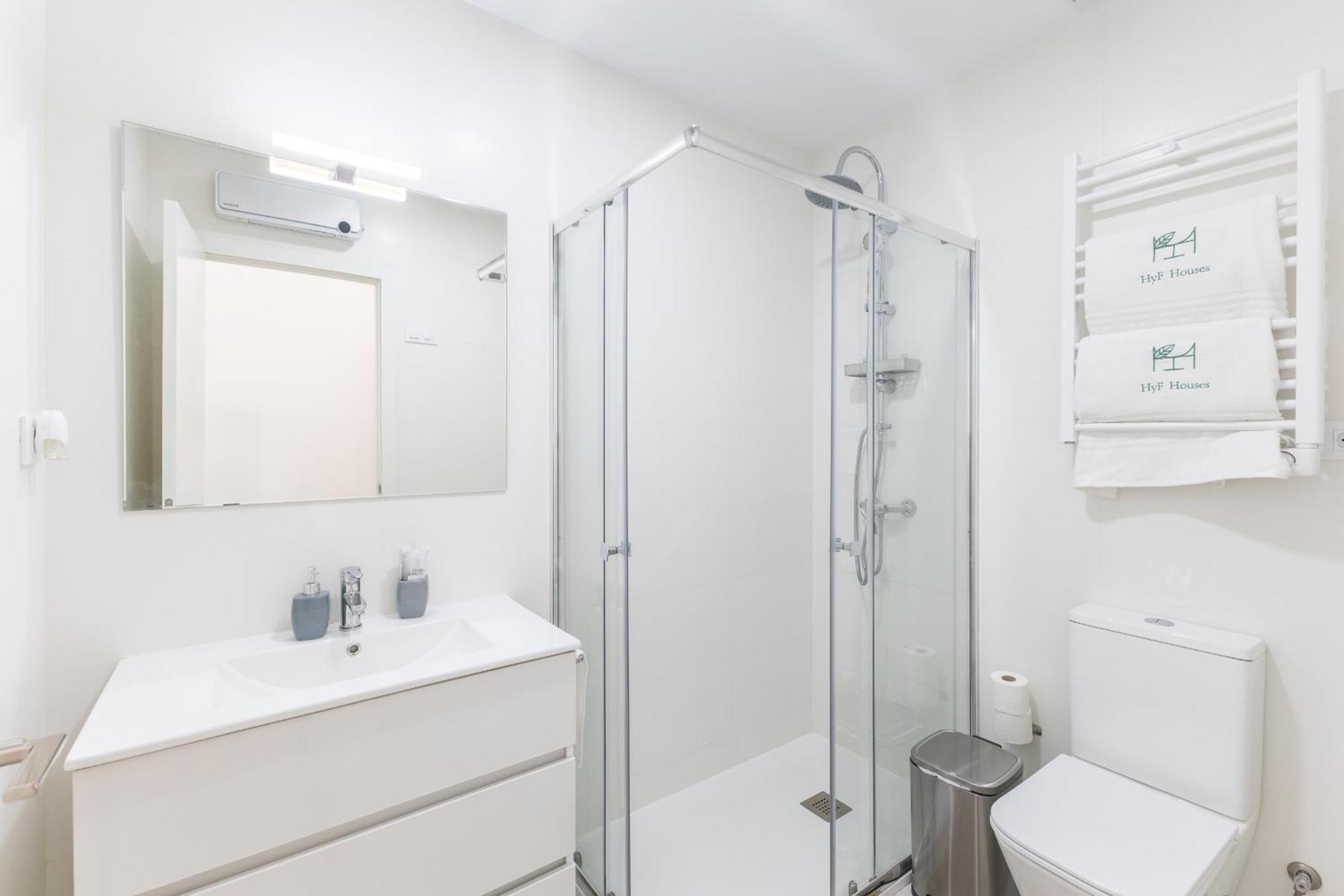 Moncloa Apartment, Con Parking Opcional Madrid Kültér fotó