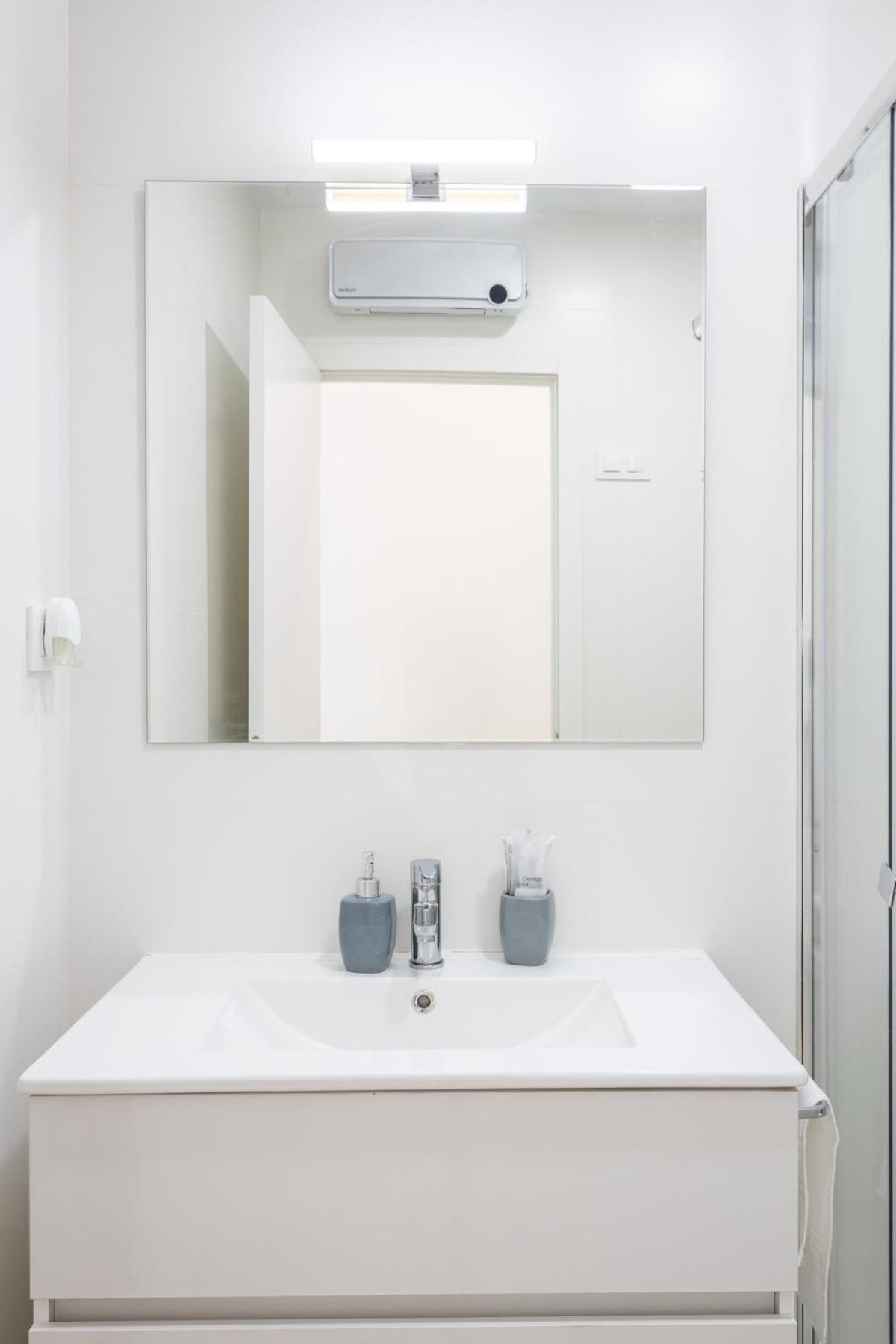 Moncloa Apartment, Con Parking Opcional Madrid Kültér fotó